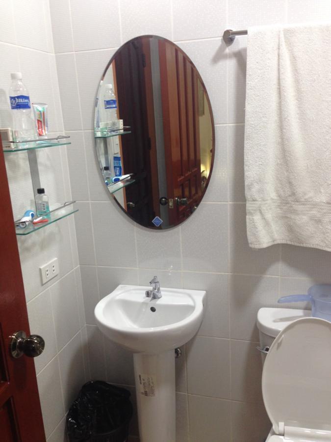 Makati Suites At Travelers Inn Makati City ภายนอก รูปภาพ